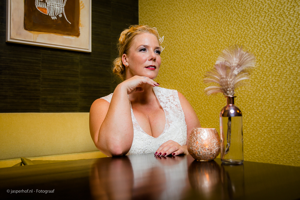 Fotoshoot op locatie Rotterdam | Bridal fotoshoot in Hotel vd Valk Ridderkerk (7)
