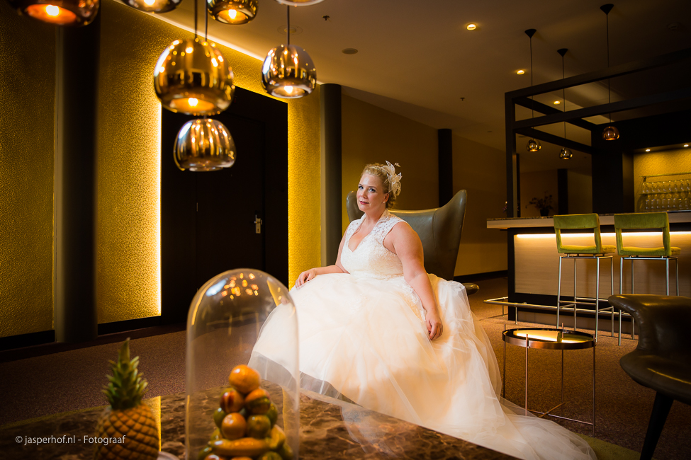 Fotoshoot op locatie Rotterdam | Bridal fotoshoot in Hotel vd Valk Ridderkerk (6)
